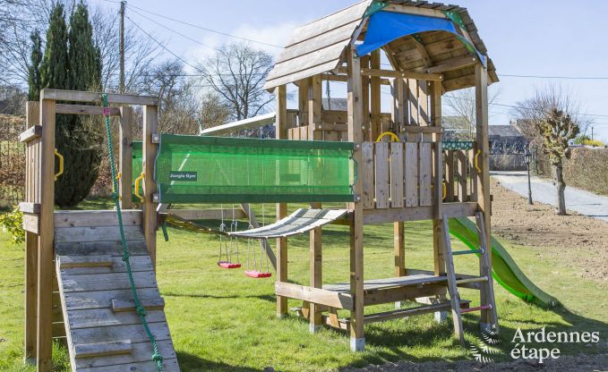 Flucht in die Ardennen: Ger�umiges Ferienhaus f�r 8 Personen in Bouillon