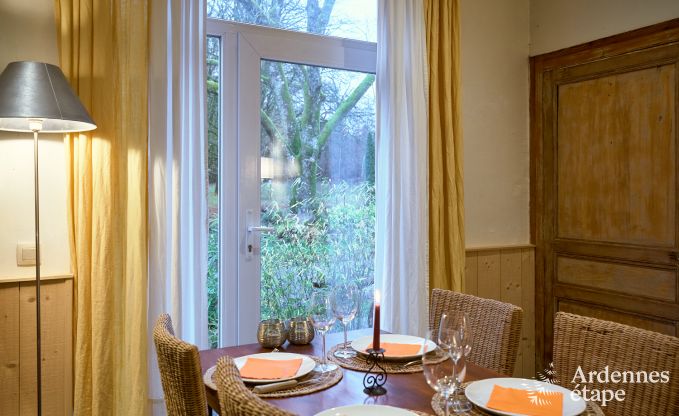 Vom ehemaligen Caf� zum Ferienhaus f�r 8 Personen in Bouillon: authentischer Charme und moderner Komfort