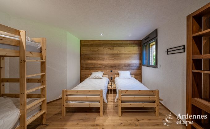 Luxus Chalet in Brognon fr 20 Personen mit beheiztem Auenpool, Outdoor-Jacuzzi und Sauna am See