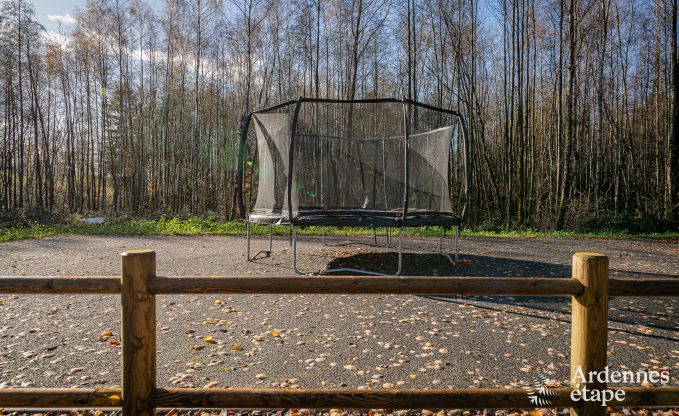 Luxus Chalet in Brognon fr 20 Personen mit beheiztem Auenpool, Outdoor-Jacuzzi und Sauna am See