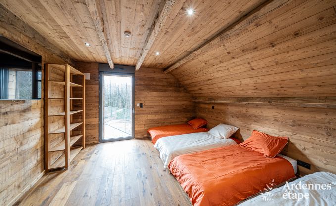 Luxus Chalet in Brognon fr 20 Personen mit beheiztem Auenpool, Outdoor-Jacuzzi und Sauna am See