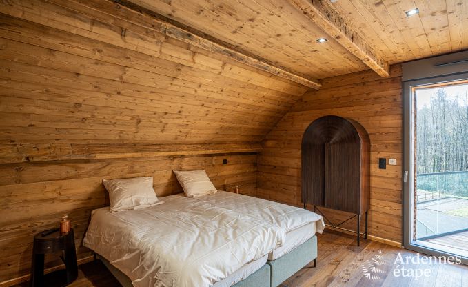 Luxus Chalet in Brognon fr 20 Personen mit beheiztem Auenpool, Outdoor-Jacuzzi und Sauna am See