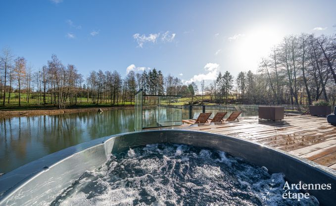 Luxus Chalet in Brognon fr 20 Personen mit beheiztem Auenpool, Outdoor-Jacuzzi und Sauna am See