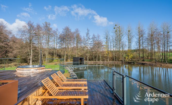 Luxus Chalet in Brognon fr 20 Personen mit beheiztem Auenpool, Outdoor-Jacuzzi und Sauna am See