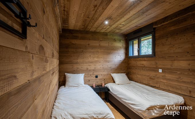 Luxus Chalet in Brognon fr 20 Personen mit beheiztem Auenpool, Outdoor-Jacuzzi und Sauna am See