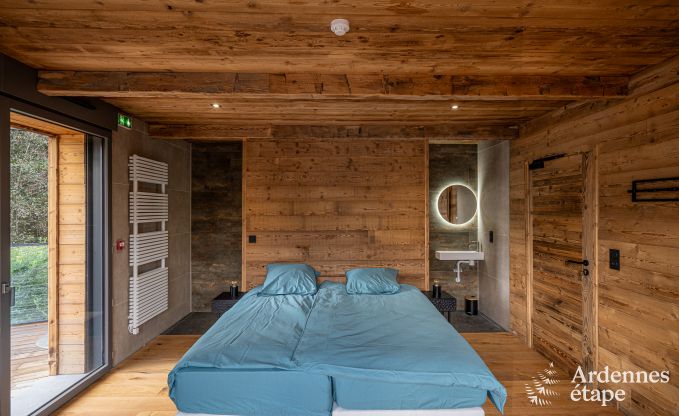 Luxus Chalet in Brognon fr 20 Personen mit beheiztem Auenpool, Outdoor-Jacuzzi und Sauna am See