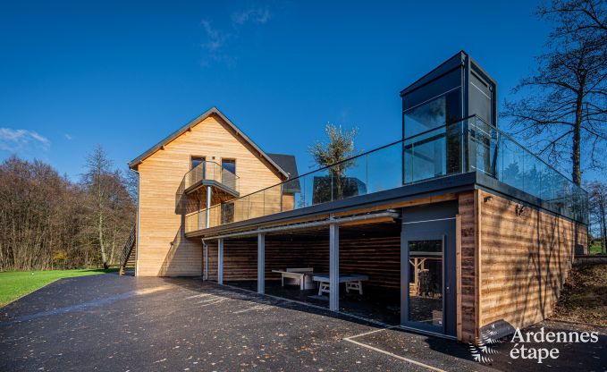 Luxus Chalet in Brognon fr 20 Personen mit beheiztem Auenpool, Outdoor-Jacuzzi und Sauna am See