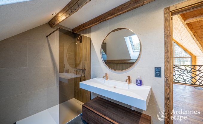 Luxus Chalet in Brognon fr 20 Personen mit beheiztem Auenpool, Outdoor-Jacuzzi und Sauna am See