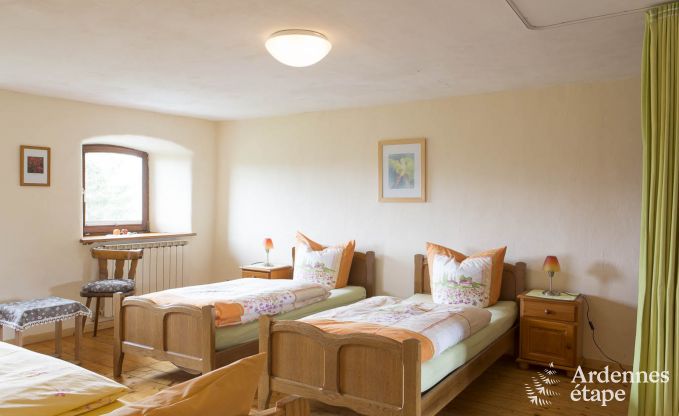 Komfortable Ferienwohnung für 9 Personen in Bauernhaus in Büllingen