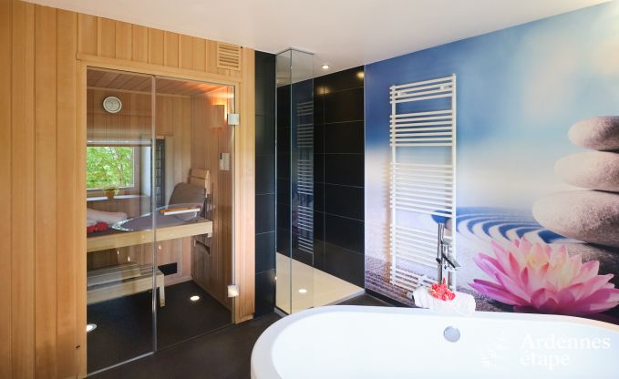 Gerumiges Bauernhaus in Bllingen fr 13 Personen mit Hallenbad, Sauna und Jacuzzi