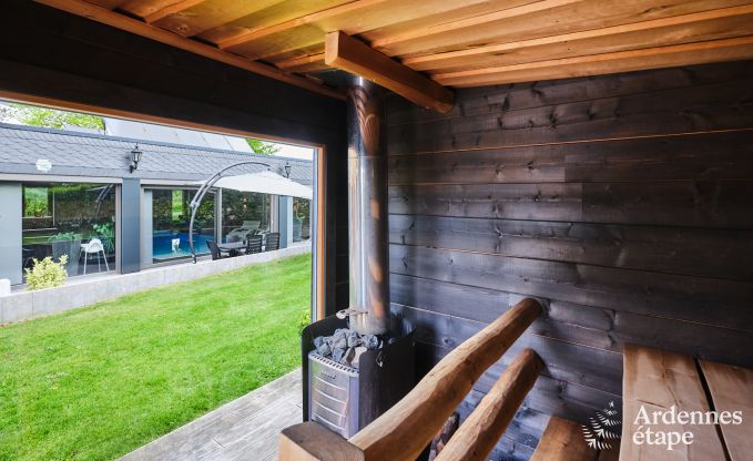 Gerumiges Bauernhaus in Bllingen fr 13 Personen mit Hallenbad, Sauna und Jacuzzi