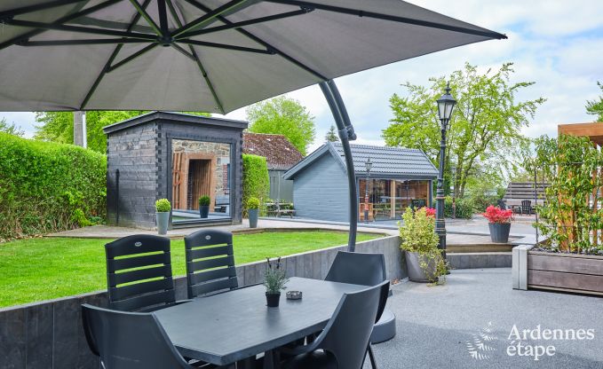 Gerumiges Bauernhaus in Bllingen fr 13 Personen mit Hallenbad, Sauna und Jacuzzi