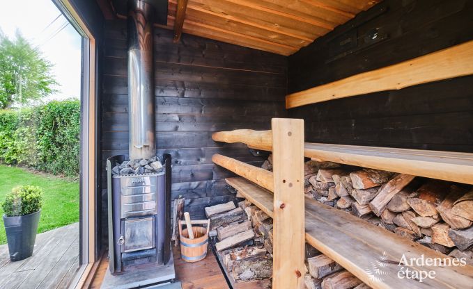 Gerumiges Bauernhaus in Bllingen fr 13 Personen mit Hallenbad, Sauna und Jacuzzi