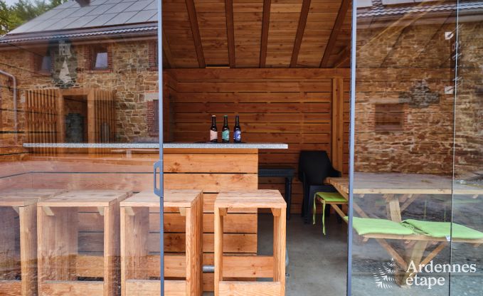 Gerumiges Bauernhaus in Bllingen fr 13 Personen mit Hallenbad, Sauna und Jacuzzi