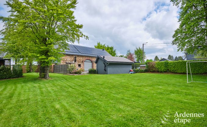 Gerumiges Bauernhaus in Bllingen fr 13 Personen mit Hallenbad, Sauna und Jacuzzi