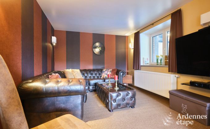 Gerumiges Bauernhaus in Bllingen fr 13 Personen mit Hallenbad, Sauna und Jacuzzi