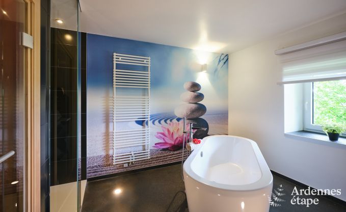 Gerumiges Bauernhaus in Bllingen fr 13 Personen mit Hallenbad, Sauna und Jacuzzi