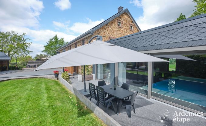 Gerumiges Bauernhaus in Bllingen fr 13 Personen mit Hallenbad, Sauna und Jacuzzi