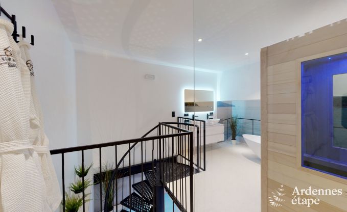 Gerumiges Bauernhaus in Bllingen fr 13 Personen mit Hallenbad, Sauna und Jacuzzi