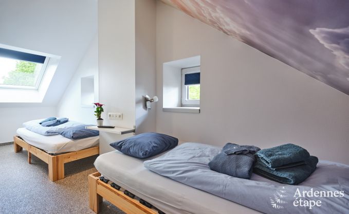 Gerumiges Bauernhaus in Bllingen fr 13 Personen mit Hallenbad, Sauna und Jacuzzi