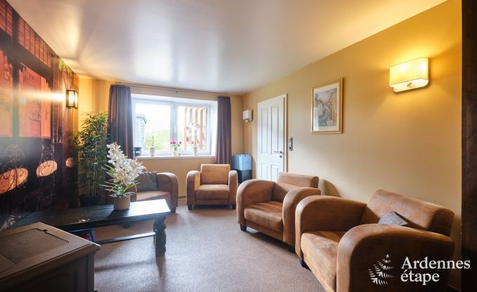 Gerumiges Bauernhaus in Bllingen fr 13 Personen mit Hallenbad, Sauna und Jacuzzi