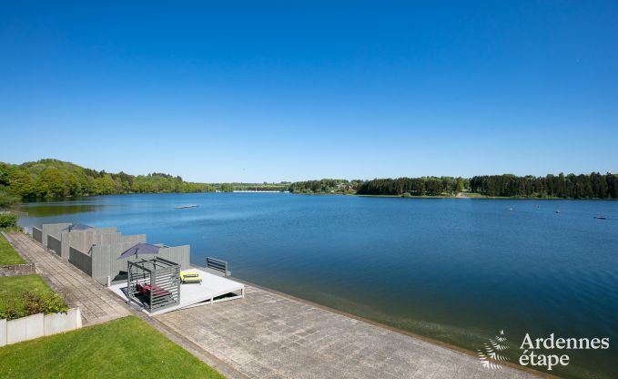 Luxusapartment für 4 Personen mit Blick auf den Bütgenbacher See