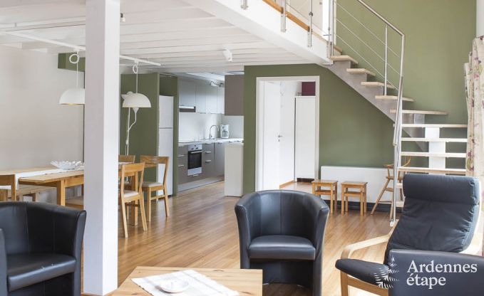 Gerumige Ferienwohnung fr 12 Personen mit 5 Schlafzimmern und gemeinsamem Privatgarten und Wellness in Butgenbach