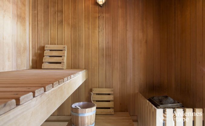 Gerumige Ferienwohnung fr 12 Personen mit 5 Schlafzimmern und gemeinsamem Privatgarten und Wellness in Butgenbach