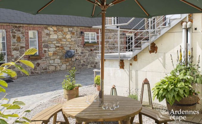 Gerumige Ferienwohnung fr 12 Personen mit 5 Schlafzimmern und gemeinsamem Privatgarten und Wellness in Butgenbach