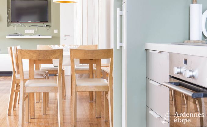 Ger�umige Ferienwohnung f�r 12 Personen mit 5 Schlafzimmern und gemeinsamem Privatgarten und Wellness in Butgenbach