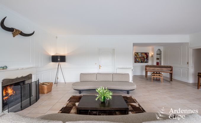Luxusvilla in Cerfontaine: perfekt f�r 14 Personen, mit Innen- und Au�enpool, in der N�he der Lacs de l'Eau d'Heure