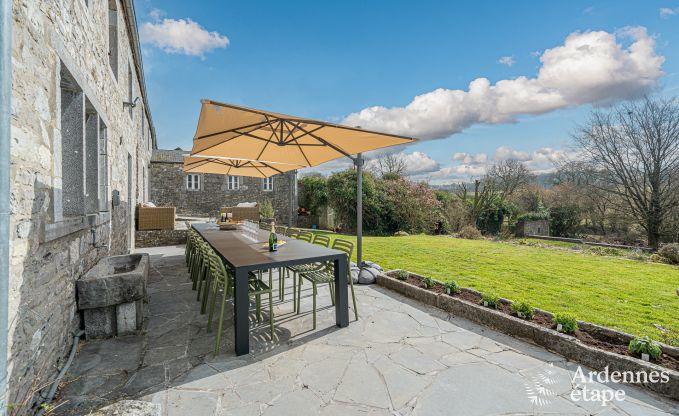 Luxusvilla in Cerfontaine: perfekt f�r 14 Personen, mit Innen- und Au�enpool, in der N�he der Lacs de l'Eau d'Heure