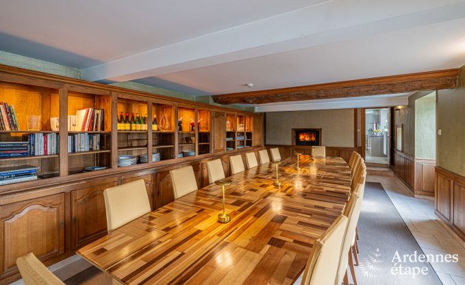 Luxusvilla in Cerfontaine: perfekt f�r 14 Personen, mit Innen- und Au�enpool, in der N�he der Lacs de l'Eau d'Heure