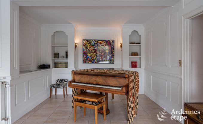 Luxusvilla in Cerfontaine: perfekt f�r 14 Personen, mit Innen- und Au�enpool, in der N�he der Lacs de l'Eau d'Heure