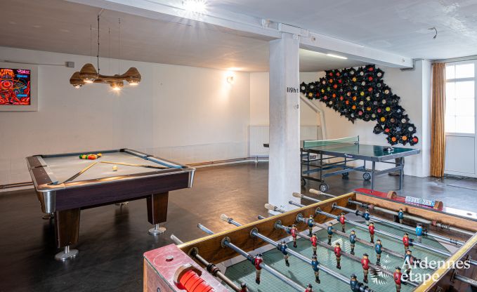 Luxusvilla in Cerfontaine: perfekt f�r 14 Personen, mit Innen- und Au�enpool, in der N�he der Lacs de l'Eau d'Heure