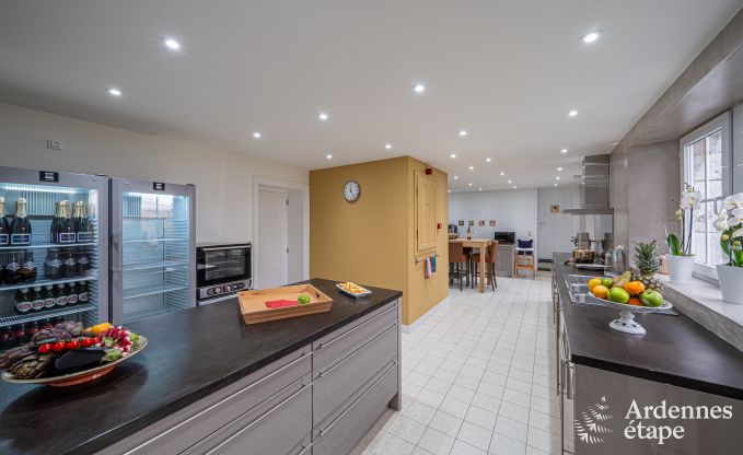 Luxusvilla in Cerfontaine: perfekt f�r 14 Personen, mit Innen- und Au�enpool, in der N�he der Lacs de l'Eau d'Heure