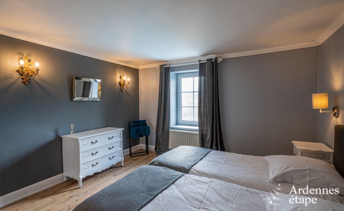 Luxusvilla in Cerfontaine: perfekt f�r 14 Personen, mit Innen- und Au�enpool, in der N�he der Lacs de l'Eau d'Heure