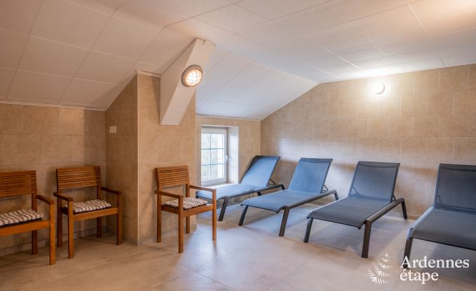 Luxusvilla in Cerfontaine: perfekt f�r 14 Personen, mit Innen- und Au�enpool, in der N�he der Lacs de l'Eau d'Heure
