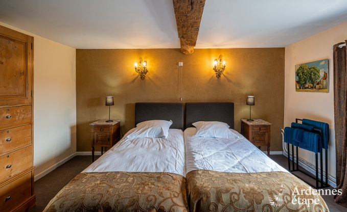 Luxusvilla in Cerfontaine: perfekt f�r 14 Personen, mit Innen- und Au�enpool, in der N�he der Lacs de l'Eau d'Heure