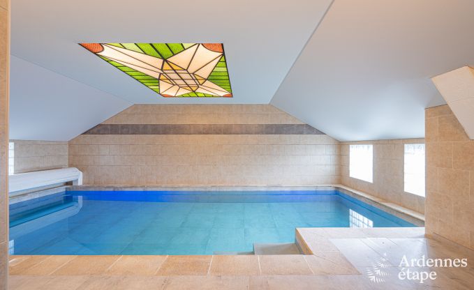 Luxusvilla in Cerfontaine: perfekt f�r 14 Personen, mit Innen- und Au�enpool, in der N�he der Lacs de l'Eau d'Heure
