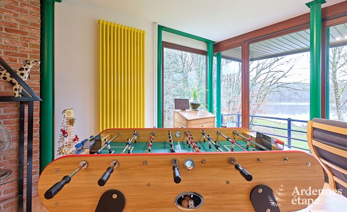 Ger�umiges Ferienhaus in Charleville f�r 15 Personen mit 7 Schlafzimmern, Sauna, Holzofen und privater Terrasse am Wasser