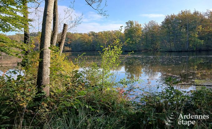 Ger�umiges Ferienhaus in Charleville f�r 15 Personen mit 7 Schlafzimmern, Sauna, Holzofen und privater Terrasse am Wasser