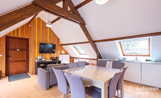 Ger�umiges Ferienhaus in Charleville f�r 15 Personen mit 7 Schlafzimmern, Sauna, Holzofen und privater Terrasse am Wasser