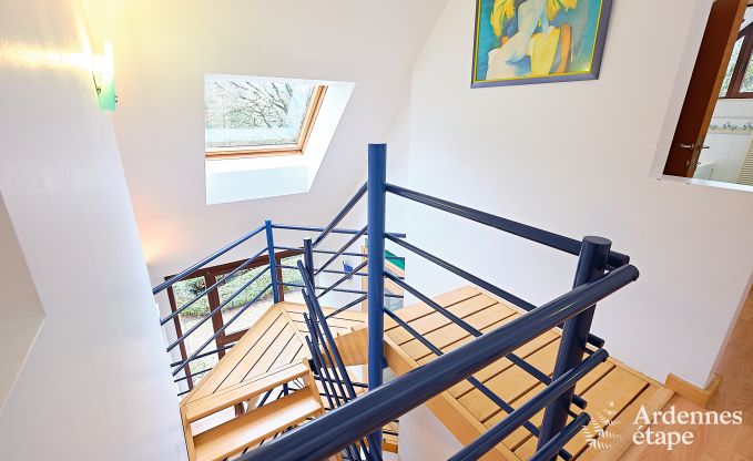 Ger�umiges Ferienhaus in Charleville f�r 15 Personen mit 7 Schlafzimmern, Sauna, Holzofen und privater Terrasse am Wasser