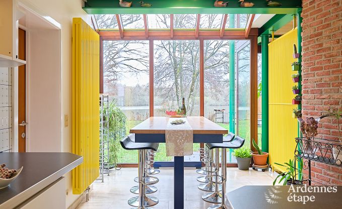 Ger�umiges Ferienhaus in Charleville f�r 15 Personen mit 7 Schlafzimmern, Sauna, Holzofen und privater Terrasse am Wasser