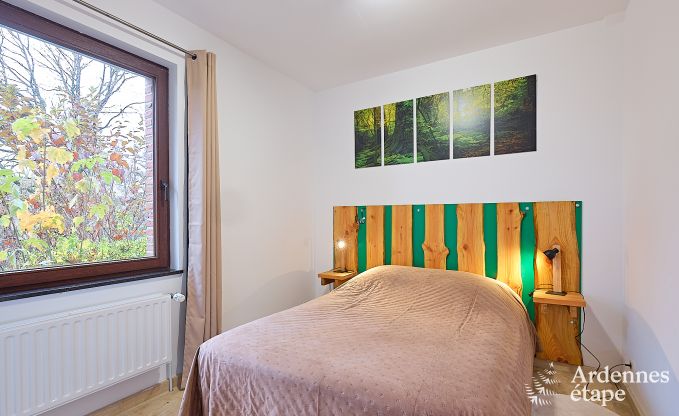 Ger�umiges Ferienhaus in Charleville f�r 15 Personen mit 7 Schlafzimmern, Sauna, Holzofen und privater Terrasse am Wasser