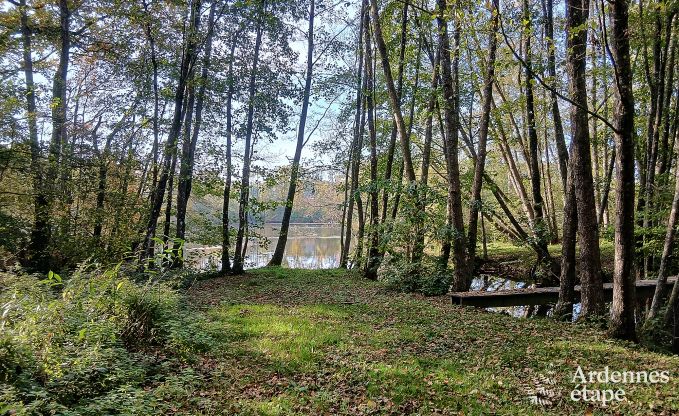 Ger�umiges Ferienhaus in Charleville f�r 15 Personen mit 7 Schlafzimmern, Sauna, Holzofen und privater Terrasse am Wasser