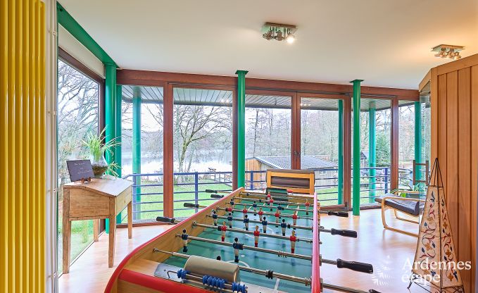 Ger�umiges Ferienhaus in Charleville f�r 15 Personen mit 7 Schlafzimmern, Sauna, Holzofen und privater Terrasse am Wasser