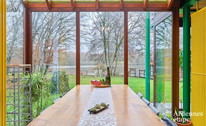 Ger�umiges Ferienhaus in Charleville f�r 15 Personen mit 7 Schlafzimmern, Sauna, Holzofen und privater Terrasse am Wasser