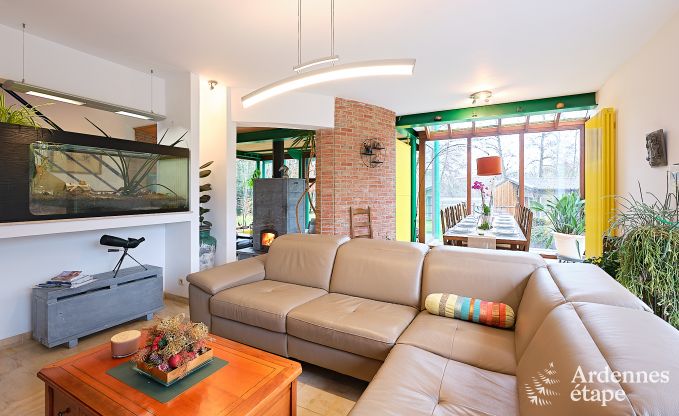 Ger�umiges Ferienhaus in Charleville f�r 15 Personen mit 7 Schlafzimmern, Sauna, Holzofen und privater Terrasse am Wasser